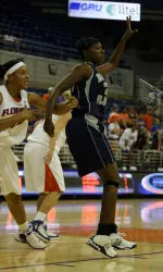 Reames scores 14 <br>despite A-Sun loss Image