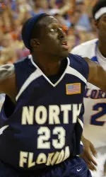 UNF hangs with Lipscomb Image