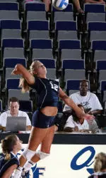 UNF splits final day <br>at IPFW Invitational Image