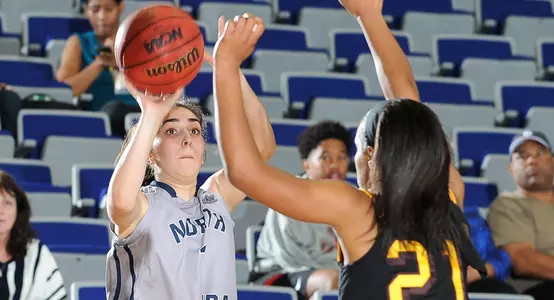 Ioannidis attempting a three-point shot