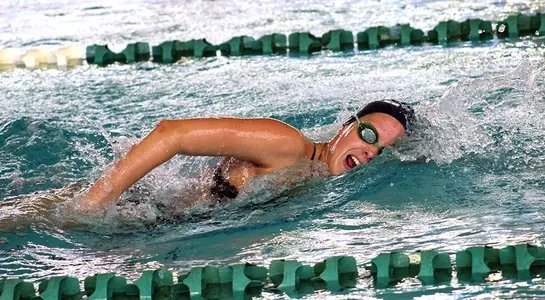 Amy Taylor swimming freestyle