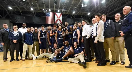 men's basketball group picture