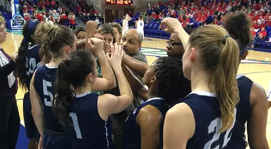 FGCU_huddle