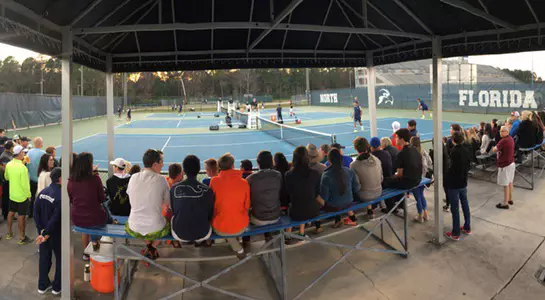800 fans attended the Men's Tennis match Friday