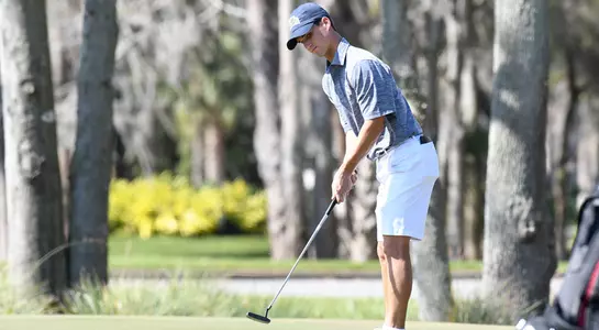 Philip Knowles makes a putt on the green