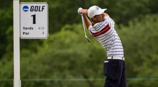 Travis Trace hits tee shot on Hole 1 of NCAA Championship