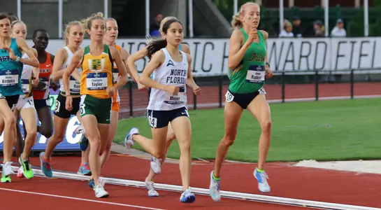 Eden Meyer runs near the front of the pack of 10,000 meter race at NCAA Track Championship
