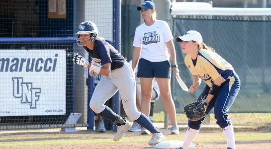 Casey Estes runs to the home plate