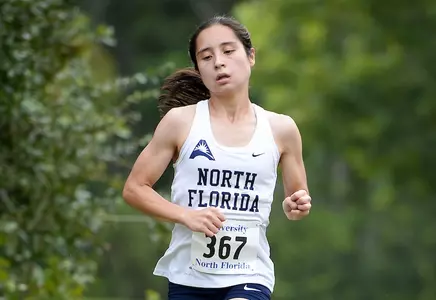 Eden Meyer races to finish line at UNF XC Invitational
