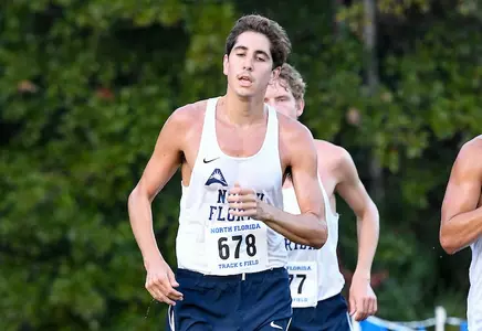 Tyler Stahl races toward finish line at UNF XC Invitational