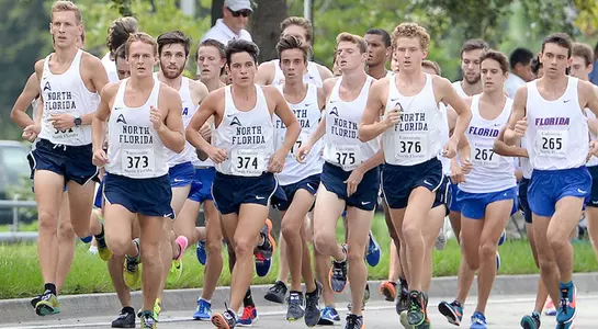 North Florida men's cross country squad runs in a pack at the UNF XC Invitational
