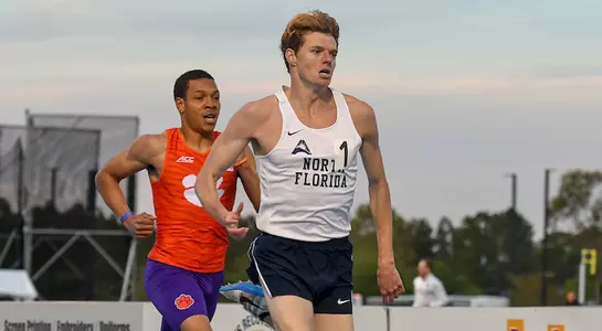 Nick Morken runs hard towards the finish line