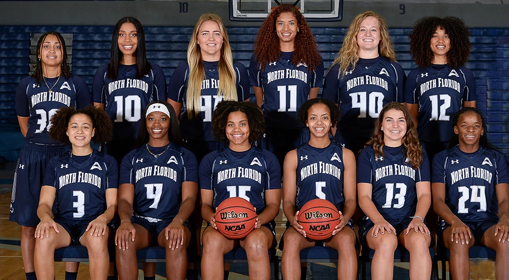 2019-2020 Women's Basketball Team Picture