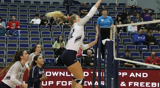 Taryn Griffey with the attack.