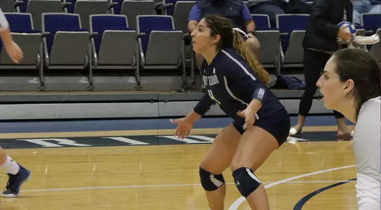 Rocio Moro awaits the serve.