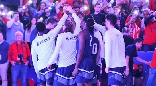 MBB team huddle at Dayton
