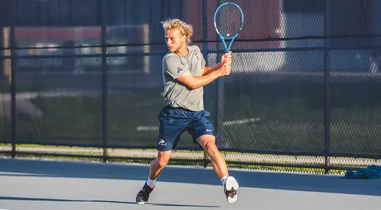 Till Von Winning about to hit a backhand