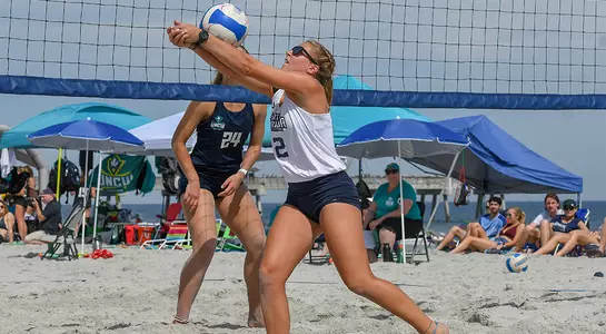 Callie Workman advances ball for Ospreys
