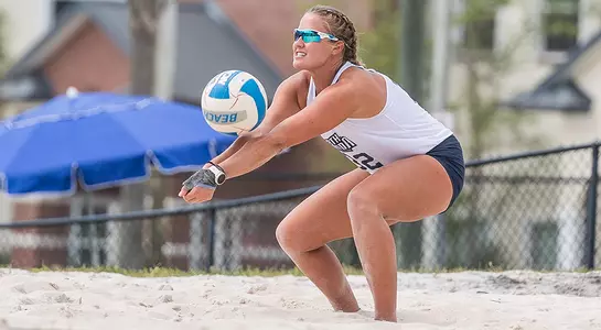 Lauren Galinis gets ready to dig out the ball.