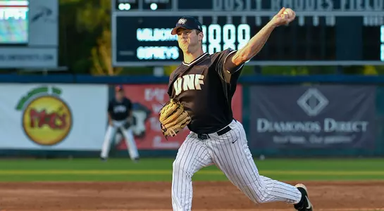 baseball player Hunter Bowling in the stretch