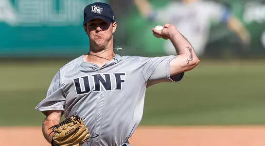 Hunter Bowling delivers a pitch.