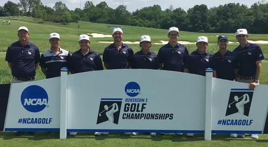Team photo of North Florida men's golf squad at 2019 NCAA Championship in Arkansas