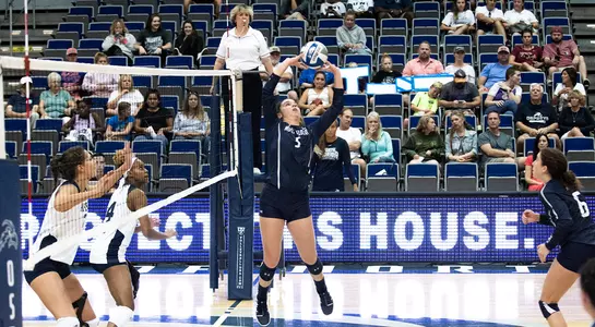 Askew (5) sets up a kill for Dixon (6)