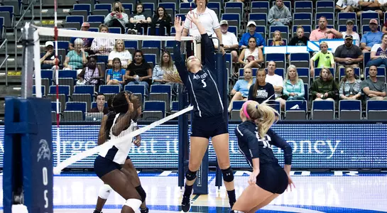 Askew (5) sets up a kill for Taryn (42)