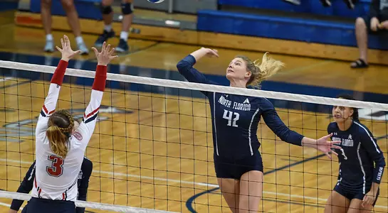 Taryn going up against the defender