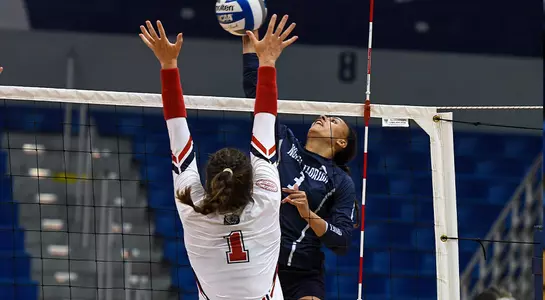 Gabby putting it past the defenders