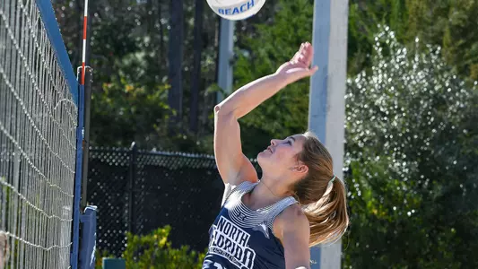 Sophie Beckley goes for an attack.