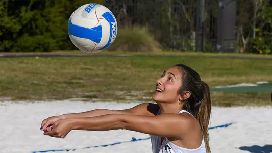 Angelie Rosario goes for a pass.