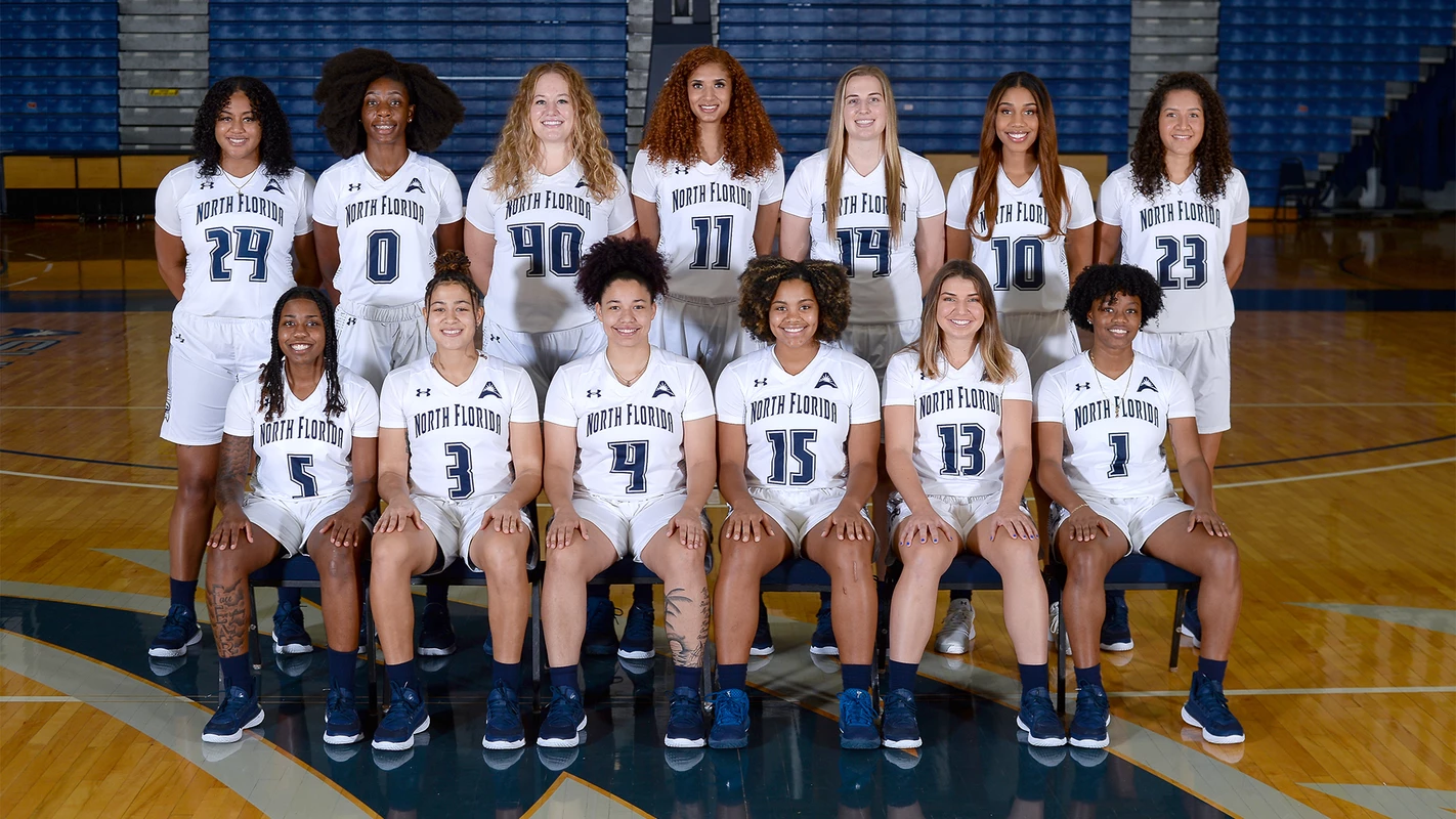 2020-21 UNF women's basketball team photo