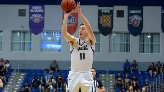 Garrett Sams shoots a jump shot