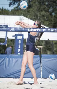 Solimar Cestero passes the ball.