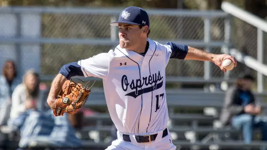 Eddie Miller throws the ball