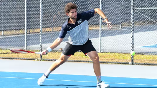 Rodrigo Crespo swings a forehand