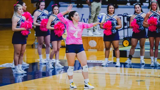 Rocio Moro serves the ball