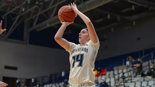 Erin Jones goes up for a jump shot.