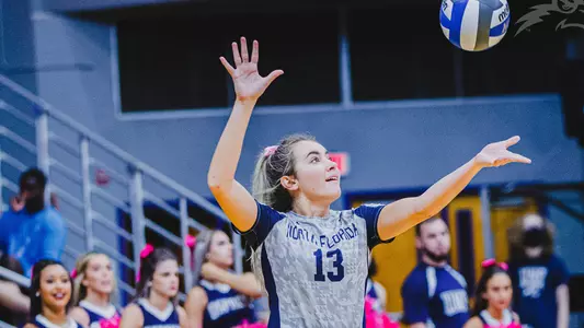 Annie Antar serving