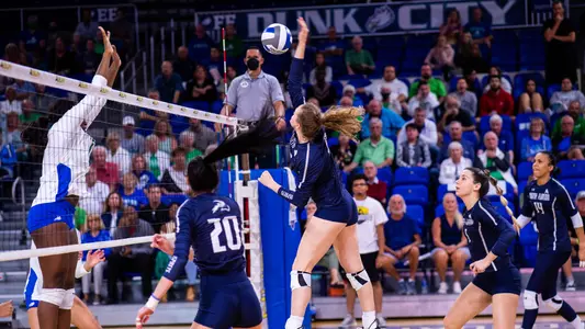 Anna Butler makes an attack.