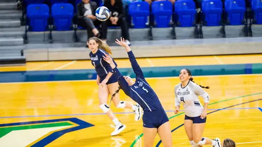 Julianna Askew sets the ball.