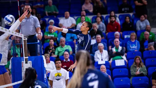 Dariana Hollingsworth-Santana attacks the ball