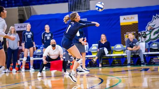 Logan O'Brien passes the ball.
