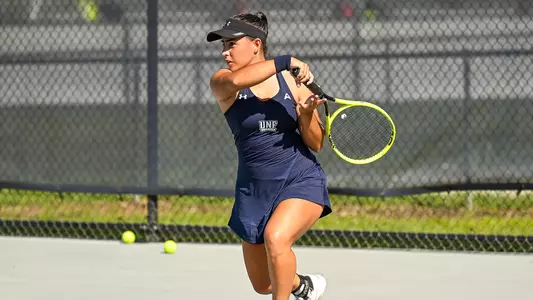Ana Paula Melilo follow through