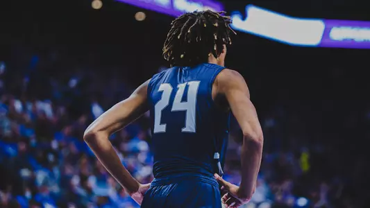 Jadyn Parker at the baseline