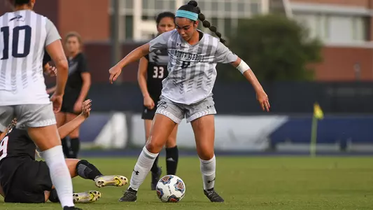 Ari Munoz dribbling the ball