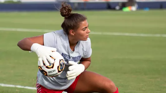 Sofia Miliancano passing the ball