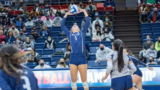 julianna askew makes a set