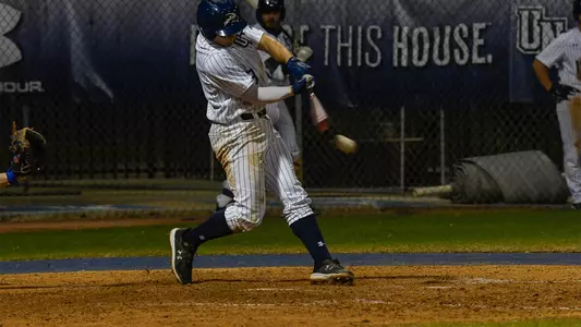 Aidin Sweatt hitting